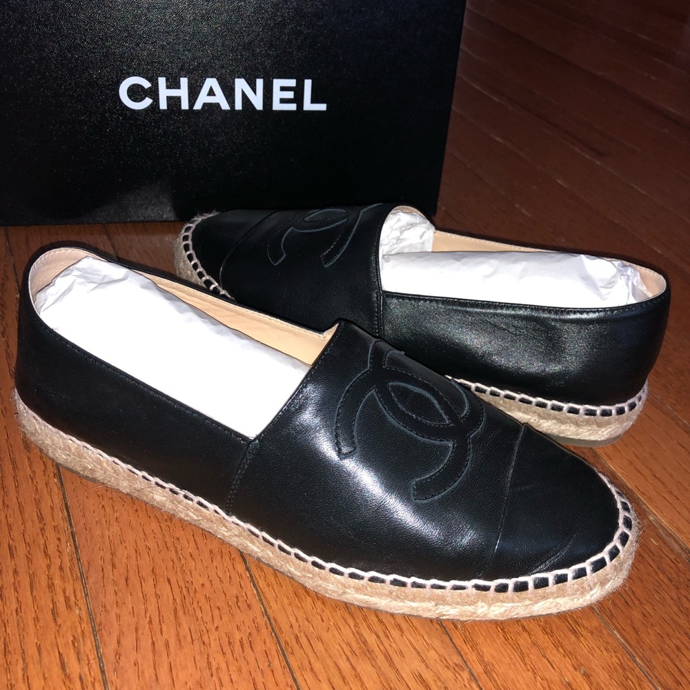 Chanel CC Espadrilles in Black Lambskin Leather - Picture 1 of 8